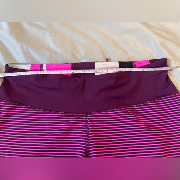 Lululemon crop Pace stripe leggings - Picture 7 of 8